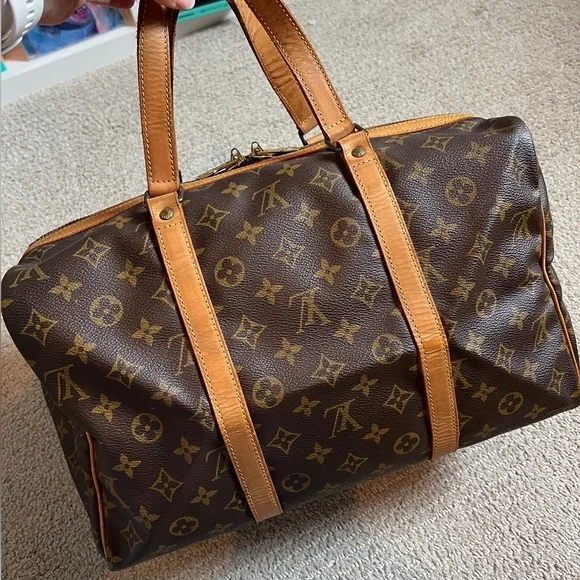 Authentic Louis Vuitton Sac Souple 35 - Picture 5 of 16